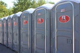 Best Deluxe Portable Toilet Rental  in Gladstone, MI